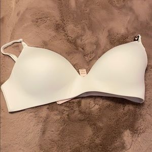 Victoria secret bra (brand new)